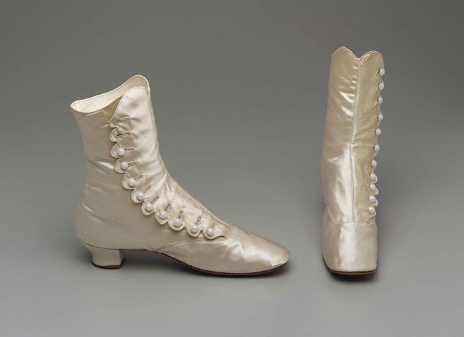 Pair of wedding shoes of white satin with low Louis heels, square toes, high buttoned top, lined with white linen, edges faced with white kid, stamped on bottom of sole: T. E. Moseley and Co. Boston.  American (Boston, Massachusetts), 1877  MFA collection Historical Shoes, Victorian Shoes, Dr Shoes, Wedding Boots, Regency Fashion, Boots For Short Women, Antique Wedding, Historical Dresses, Historical Fashion