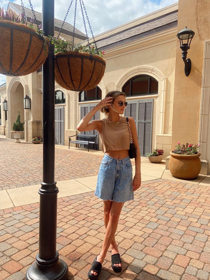 Longline Denim Shorts Outfit, Mid Denim Shorts Outfit, Longer Denim Shorts, Longline Denim Shorts, Long Baggy Jean Shorts Outfit, Long Jean Shorts Outfit Aesthetic, Cute Long Shorts Outfits, Long Jean Shorts Outfit Summer, Denim Long Shorts Outfit