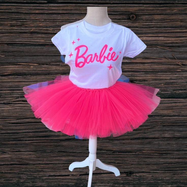 Barbie Birthday Tutu Outfit Comes With Tutu And Shirt! Pink Tutu Outfit, Kid Birthday Outfits, Doll Tutu, Mothers Day Balloons, Barbie Theme Party, Hot Pink Fashion, Barbie Birthday Party, Birthday Tutu Outfit, Barbie Theme