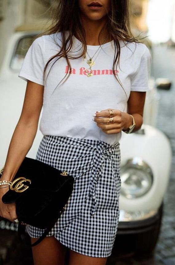 La Femme woman ladies t-shirt Rok Mini, Gingham Skirt, Gucci Marmont, Mode Inspo, Looks Style, Mode Inspiration, Street Styles, Outfits Casuales, White T