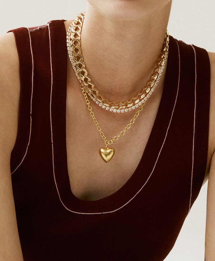 Heart Shaped Charm Necklace With Chunky Chain, Heart-shaped Chunky Chain Necklace For Valentine's Day, Valentine's Day Heart-shaped Chunky Chain Necklace, Heart Pendant Chain Necklace In Gold Metal, Metal Heart Necklace With Chunky Chain, Heart Pendant Necklace With Chunky Chain, Trendy Heart Shaped Necklace With Gold Chain, Trendy Heart-shaped Gold Chain Necklace, Valentine's Day Gold Chain Necklace With Heart Pendant