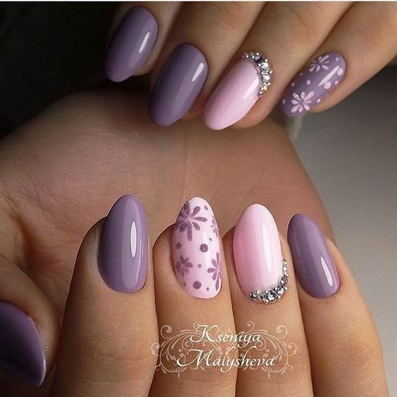 Маникюр | Видео уроки | Art Simple Nail Nails 2018, Manicure Nail Designs, Colorful Nails, Spring Nail Art, Colorful Nail Designs, Pink Nail, Heart Nails, Nail Polishes, Purple Nails