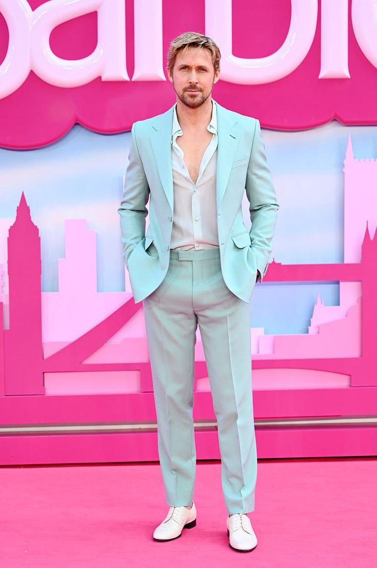 Summer Saturdays Vol. 3 - Ryan Gosling Teal Gucci Suit Barbie Premiere Barbie Premiere Outfit Men, Ryan Gosling Red Carpet, Red Carpet Men Outfit, Ryan Gosling Barbie Premiere, Ryan Gosling Outfits, Red Carpet Suits Men, Red Carpet Outfits Men, Men Red Carpet Looks, Mens Red Carpet Looks