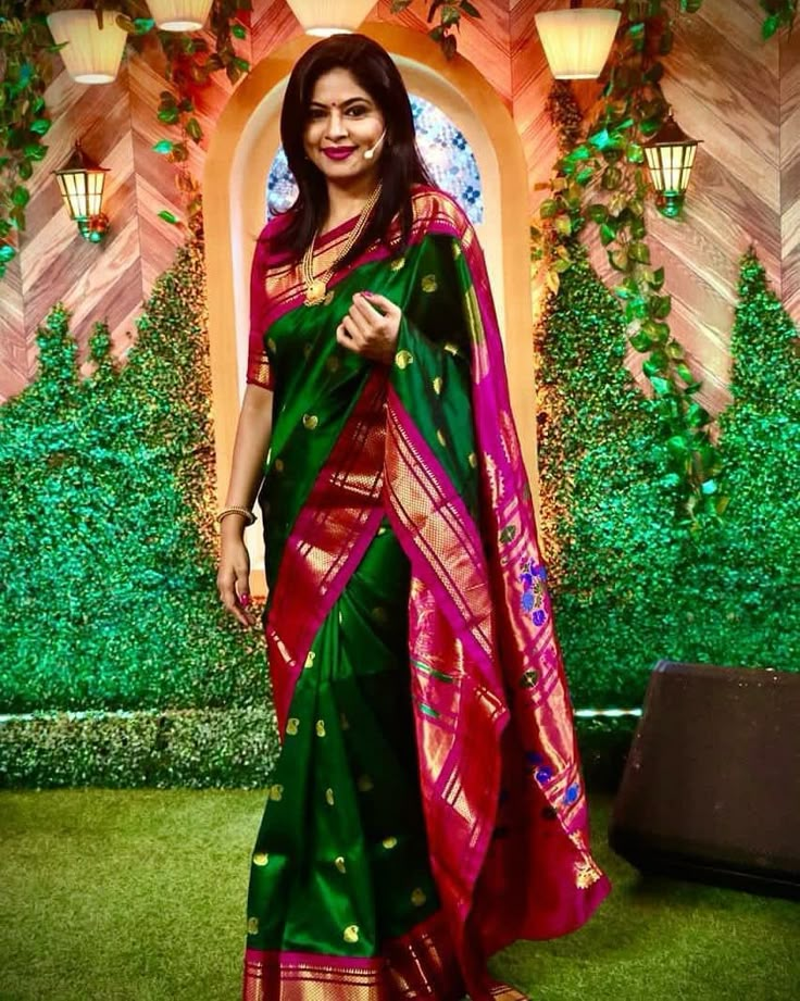 Paithani Saree Traditional Look, Green Paithani Saree, Ikat Blouse Designs, South Indian Bride Saree, Latest Silk Sarees, Bridal Sarees South Indian, Paithani Saree, Latest Model Blouse Designs, Fashionable Saree Blouse Designs