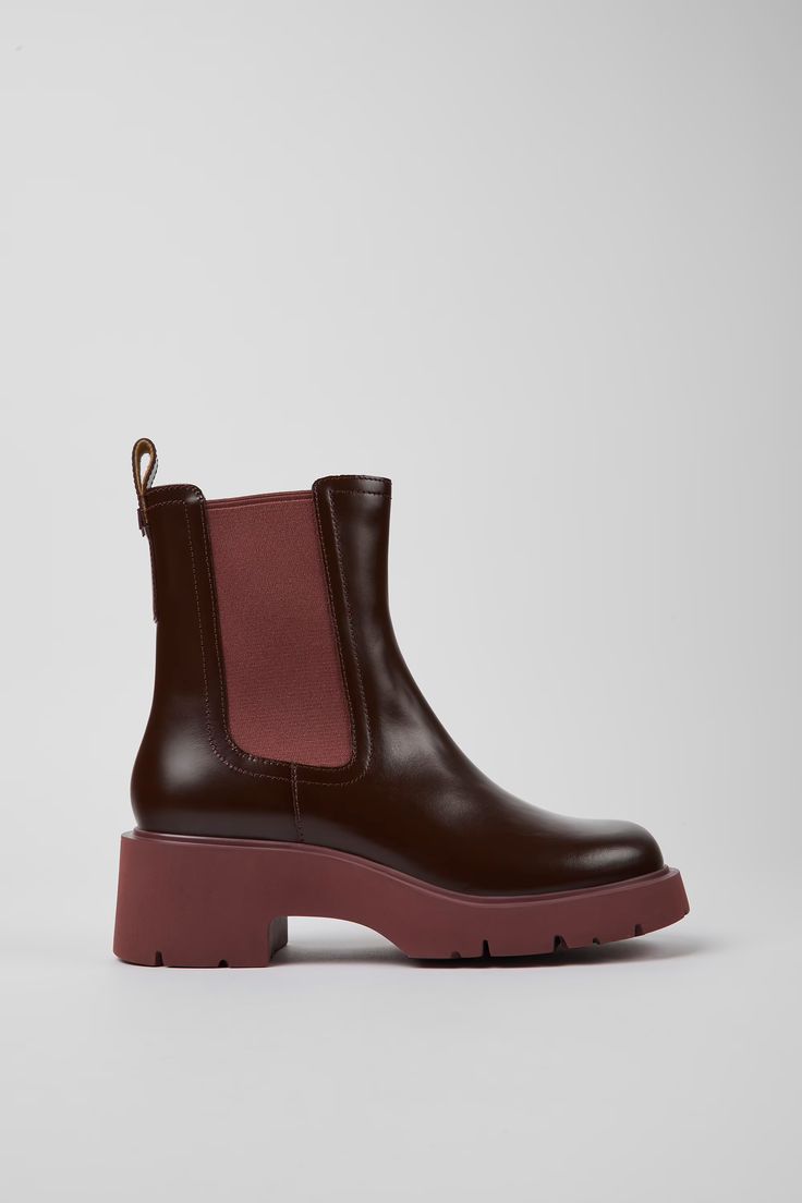 MLH Burgundy Boots for Women - Fall/Winter collection - Camper USA Burgundy Boots, Botas Chelsea, Camper Shoes, Chelsea Boots Women, Old Shoes, Fall Winter Collection, Shoes Heels Wedges, Spring Summer Collection, Beautiful Boots