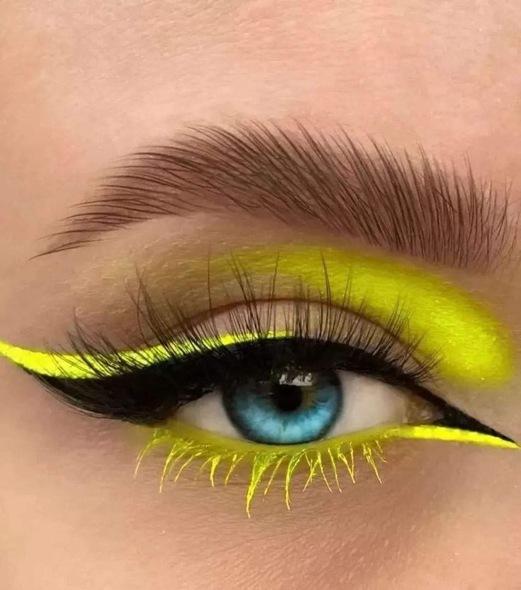 Creative Eyeliner, Yellow Eye Makeup, Ladybug Und Cat Noir, Yellow Makeup, Yellow Eyeshadow, Neon Makeup, Cute Eye Makeup, Graphic Makeup, Rave Makeup