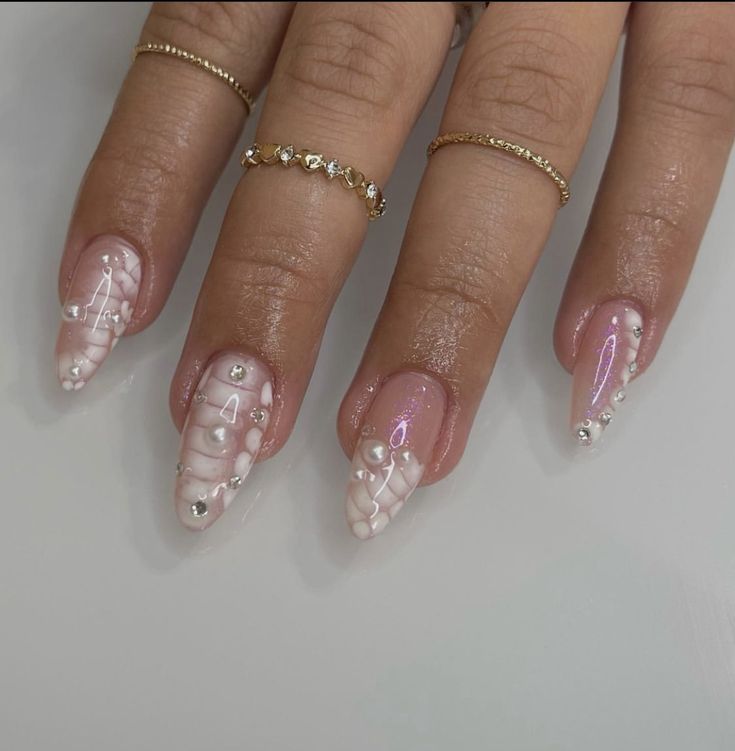 White Nails Trendy, Snake Print Nails, Nails French Tip, Tree Nails, Print Nails, Pearl Nails, Tip Nails, Soft Nails, Nails Polish