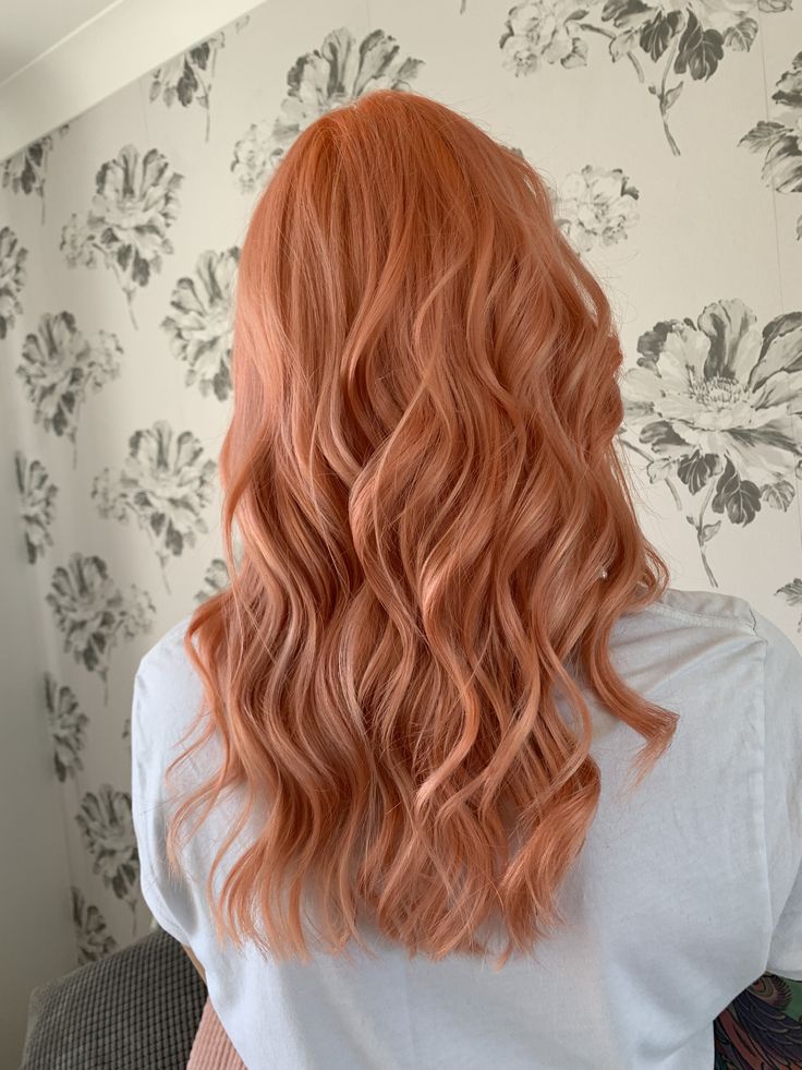 Pink Peachy Hair, Strawberry Peach Hair Color, Brown Eyes Strawberry Blonde Hair, Soft Orange Hair Color, Pastel Ginger Hair, Long Peach Hair, Strawberry Peach Blonde Hair, Peach And Blonde Hair Highlights, Copper And Peach Hair