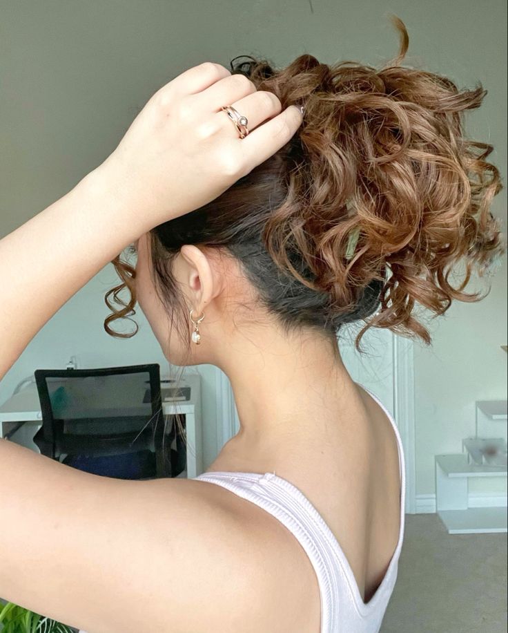 Updo hairstyle, claw clip, clips, hairstyle inspo, curly wavy hairstyle, updo hair Prom Claw Clip Hair, Curl Claw Clip, Wavy Hair Claw Clip Hairstyles, Wavy Hairstyles Claw Clip, Prom Hair Claw Clip, Wavy Claw Clip Hairstyles, Updo Claw Clip Hairstyles Curly Hair, Claw Clip Hairstyles Wavy Hair, Curled Hair In Claw Clip