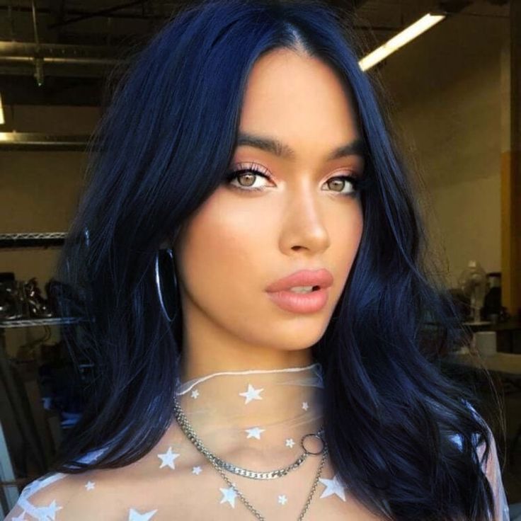 Blue Hair Over Black, Deep Blue Dyed Hair, Blue Velvet Hair Color, Blue Black Hair With Curtain Bangs, Midnight Indigo Hair Color, Blue Black Hair On Brown Skin, Blueish Brown Hair, Darkest Blue Hair, Dark Royal Blue Hair