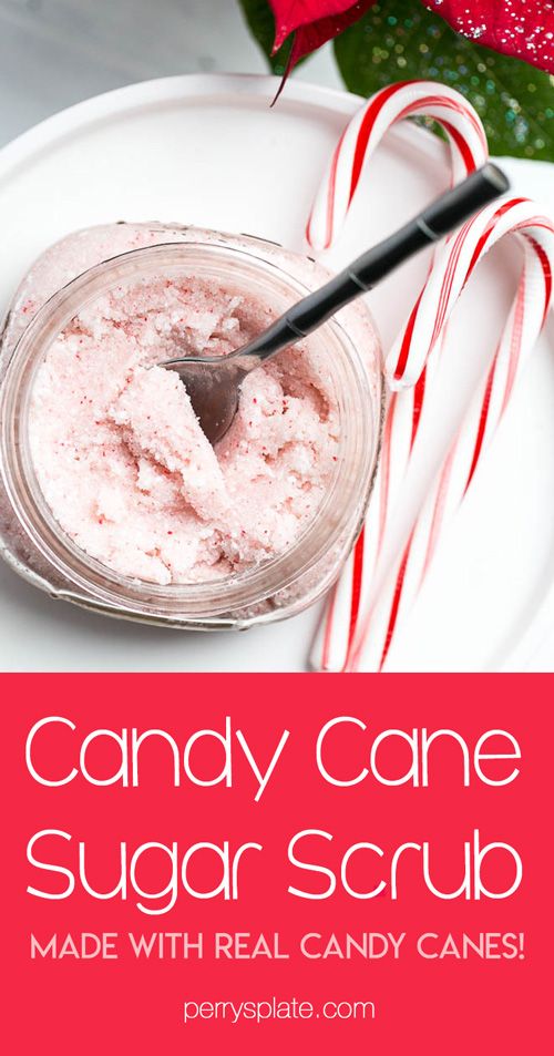 Homemade Candy Cane Sugar Scrub! It's easy to make and uses real candy canes. | perrysplate.com #teachergifts #sugarscrub #homemadesugarscrub Diy Peppermint Sugar Scrub Recipe, Christmas Sugar Scrubs, Sugar Scrub Diy Peppermint, Peppermint Sugar Scrub, Diy Body Scrub Recipes, Diy Sugar Scrub Recipe, Peppermint Sugar Scrubs, Lavender Sugar Scrub, Body Scrub Recipe