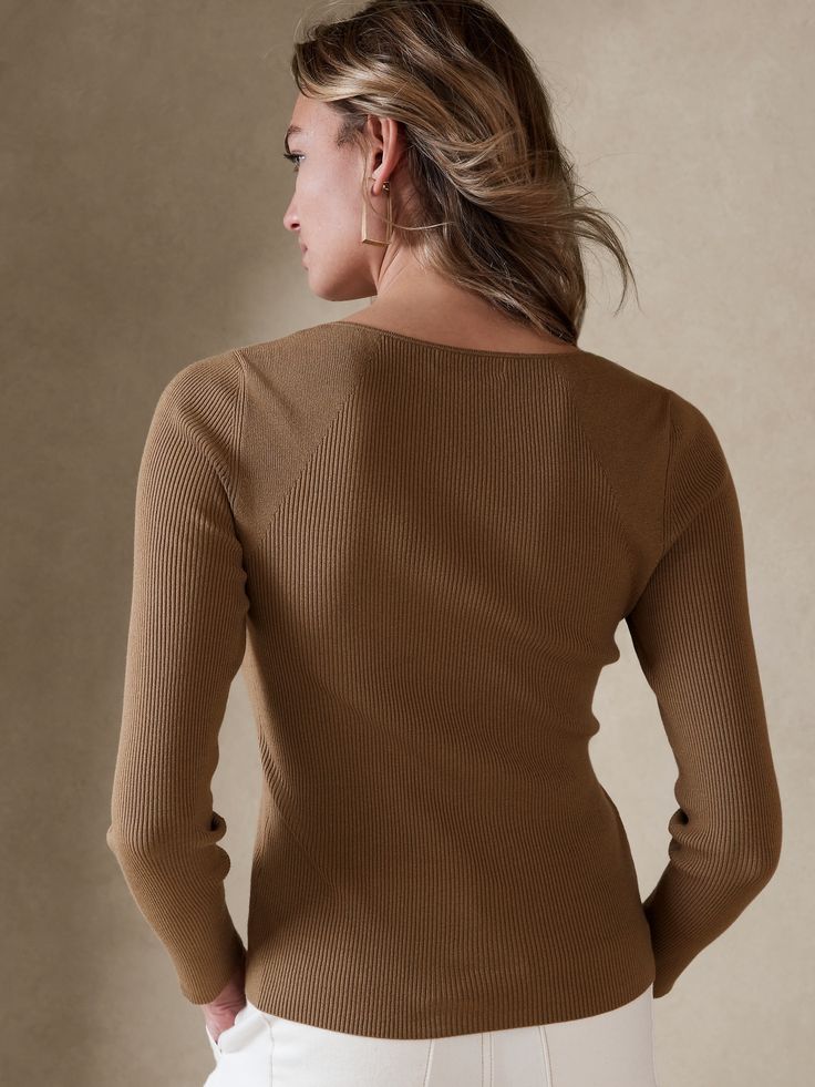 Awaken your sense of touch with this flattering v-neck sweater top crafted from gloriously soft and silky LENZING™ ECOVERO™ in a classic silhouette.  FITTED: Stretches to fit.  SUSTAINABILITY: Made with LENZING™ ECOVERO™, a breathable fiber d Sense Of Touch, Iced Latte, Top Crafts, Classic Silhouette, V Neck Sweater, Vneck Sweater, Neck Sweater, Sweater Top, Banana Republic