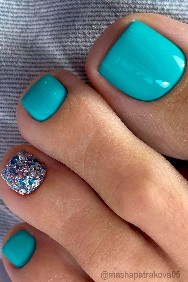 Pedicure Ideas Turquoise, Turquoise Nail Art Designs, Turquoise Toe Nails Designs, Tiffany Blue Pedicure, Toes French Tip Designs, Blue Toe Nails Ideas, Summer Pedicure Designs Toenails Beach Nails, Turquoise Toenails, Summer Gel Toes