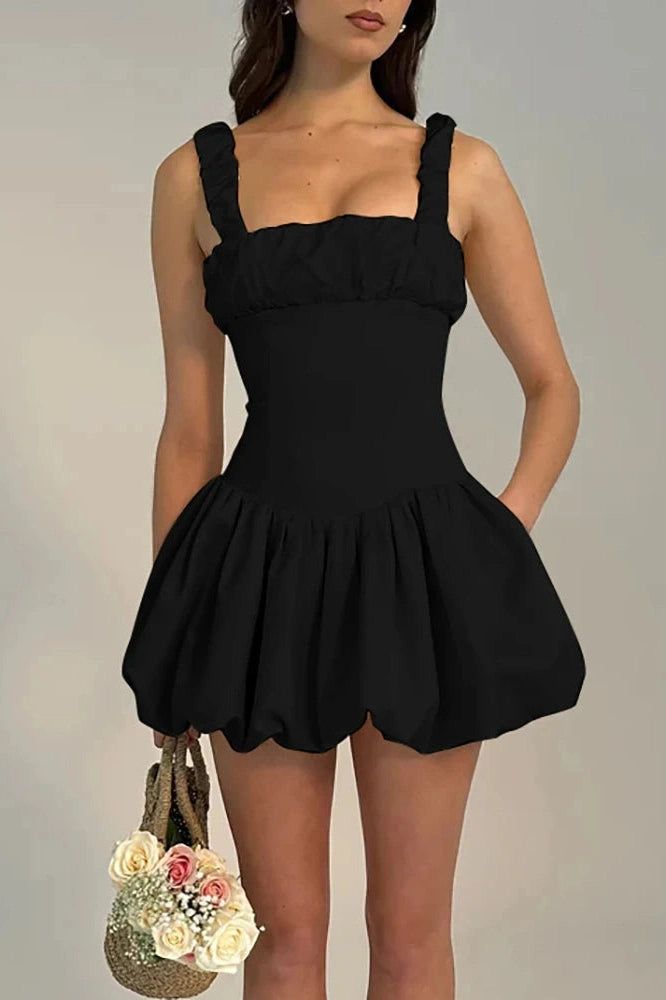 This stylish mini dress features a square collar with ruched detailing and spaghetti straps. The backless design adds a touch of allure, making it perfect for events. A chic and modern choice with a flattering fit. Details: Elasticity: Slight Stretch Fabric Type: POLYESTER Neckline: Halter Material: SPANDEX Satin Style, Elegant Mini Dress, Sleeveless Dresses, Spaghetti Strap Mini Dress, Backless Mini Dress, Solid Color Dress, High Quality Dress, Dresses Backless, Hip Dress