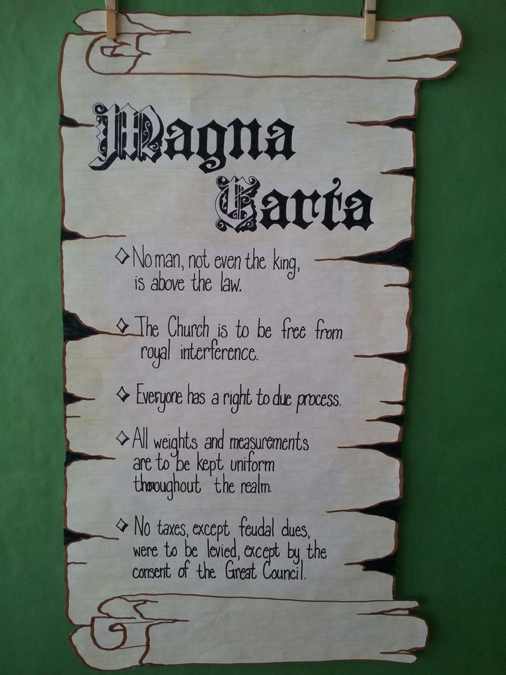 a sign hanging on the side of a green wall that says magnana tarara