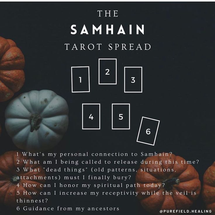 the samhai tarot spread is shown with pumpkins