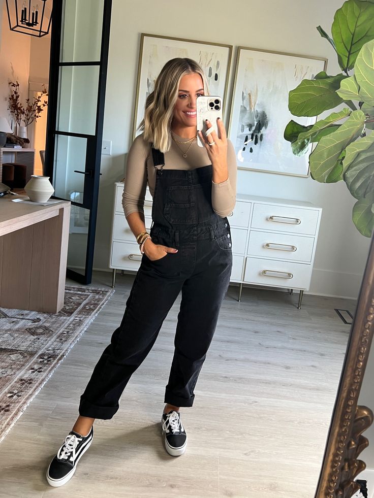 Overalls And Converse Outfits, Womens Overall Outfits, Womens Black Overalls, Casual Outfits Overalls, Black Cotton Overalls Outfit, Fall Outfit Jumpsuit, 2023 Simple Outfits, Black Pant Fall Outfit, Free People Ziggy Overalls