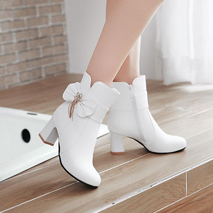 Round headtoe high heels zip boots Tifa Ff7 Remake, Winter High Heels, Ankle Boots Fall, Sepatu Platform, Boots Fall Ankle, Comfortable Ankle Boots, Block Heel Ankle Boots, Fancy Shoes, High Heel Boots Ankle