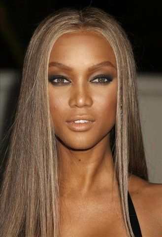 Tyra Banks Hair Color, Tyra Banks Blonde Hair, Full Head Foils On Dark Hair, Blonde Sew In Weave Black Women, Ash Blonde Black Women, Tyra Banks Hair, Dark Skin Blonde Hair, Beach Blonde Hair, Glam Team