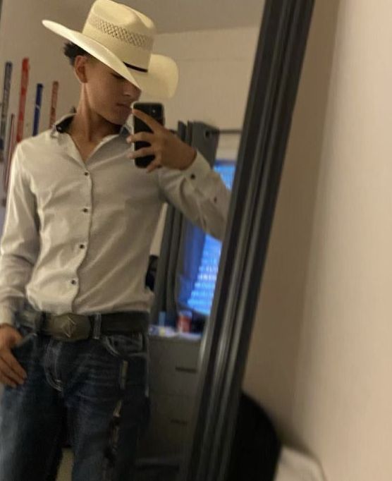 Outfits Vaqueros Picture - davidreed.co White Vaquero Outfit Men, Takuache Guys Edgar, Quince Men Outfits, Vaquero Style Men, Cute Vaqueros Guys, Vaquero Fits Men, Mexican Fits Men, Baile Outfits Jaripeo Men, Vaquero Outfits Men