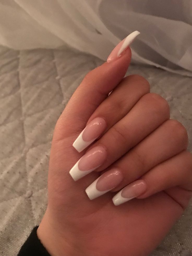 Feb 19, 2022 - This Pin was created by Amanda Modesto on Pinterest. 🤍🤍🤍 French Tip Acrylic Nails, Her Nails, Classy Acrylic Nails, Acrylic Nails Coffin Pink, Soft Nails, Acrylic Nails Coffin Short, Acrylic Nails Coffin, Nails Coffin, Fire Nails