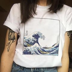 Wave of kanagawa available on our site 💟 Use code “kawaii20” for 20% off Mode Harajuku, The Great Wave, Graphic Tee Outfits, Great Wave Off Kanagawa, Aesthetic T Shirts, Graphic Tees Vintage, Wave Print, Trik Fotografi, Tshirt Outfits