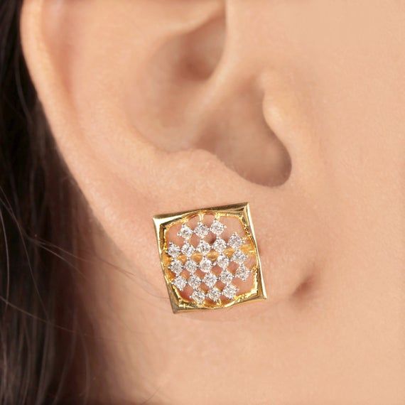 ⚫ This earrings made with natural diamonds in solid 14k yellow gold,⚫ Solid 14k Yellow Gold Stud Earrings Pave Diamond Jewelry⚫ Stud Earrings, Gold Earrings, Diamond Earrings, Fine Jewelry, Handmade Earrings⚫ Special customize for mother's day, Anniversary, Birthday Gift, Valentine, Mother's Day Christmas. ⚫ Item Details:Gross Weight:- 3.542 Grams14k Yellow Gold Weight:- 3.418 GramsDiamond Weight:- 0.62 Ct.Item Size:- 12 x 12 MMItem SKU:- AEOS-1986Please let us know if you required in other gems Dazzling Gold Diamond Earrings With Halo, Elegant Gold Cluster Halo Earrings, Luxury Halo Earrings For Wedding, Dazzling 14k Gold Diamond Earrings, Glamorous Diamond Cut Earrings For Anniversary, Dazzling Yellow Gold Diamond Earrings, Dazzling Diamond Earrings With Halo For Gift, Luxury Halo Diamond Earrings For Anniversary, Dazzling Yellow Gold Cluster Earrings