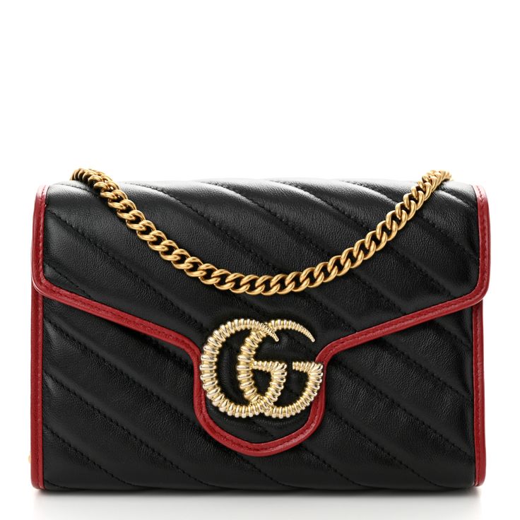 This is an authentic GUCCI Vintage Effect Calfskin Matelasse Torchon GG Marmont Chain Wallet in Red and Black. The bag features an optional aged gold chain-link shoulder strap and a prominent textured gold interlocking GG logo on the crossover flap. The bag snaps open to a partitioned black fabric interior with a zipper compartment, patch pockets, and card slots. Gucci Marmont Bag, Fendi Jewelry, Gucci Clutch, Gucci Crossbody Bag, Gucci Crossbody, Vintage Effect, Gucci Vintage, Gg Logo, Chain Wallet