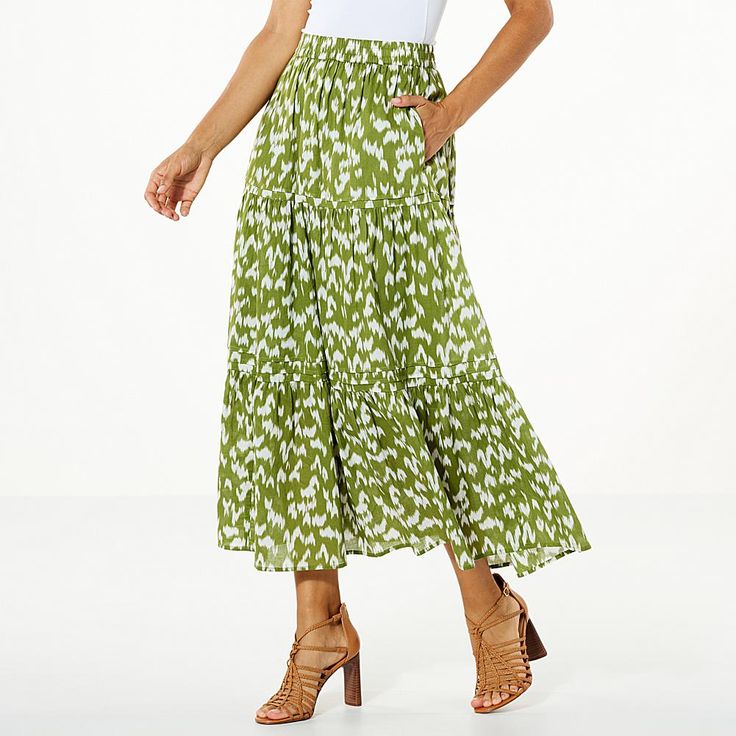 Antthony Tiered Skirt with Pockets  A tiered maxi skirt is a true staple of chic, laid-back summer style — Antthony's textured cotton dobby version is a breezy piece that will make every outfit feel vacation-ready. Teacher Clothes, Tiered Maxi Skirt, Aesthetic Ideas, Original Fashion, Urban Looks, Skirt With Pockets, Draped Fabric, Tier Skirt, Tiered Skirt