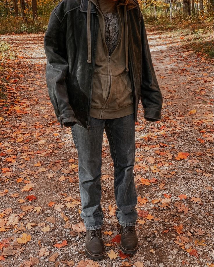 Homeless Clothes Aesthetic, Worn Out Clothes Aesthetic, Hunting Outfit Aesthetic, Country Grunge Outfits Men, Mountain Western Outfit, Woods Aesthetic Outfit, Homelesscore Outfits, Midwest Gothic Aesthetic Outfits, Midwest Grunge Fashion