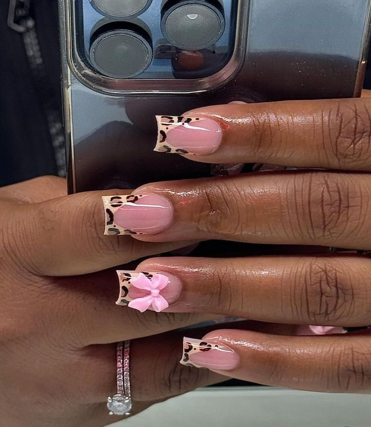 Short Classy Set Nails, Nail Ideas Baddie Short, French Tip With One Nail Different, Short Nail With Flowers, French Tips Nails Color, Ghana Nail Designs, Almond Acrylic Christmas Nails, Short Nails Brown Design, Short Birthday Set Nails