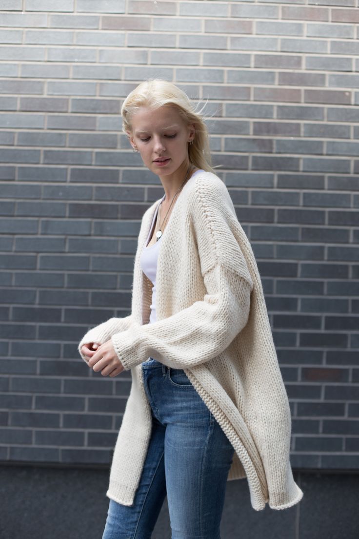 Alpaca chunky knit , luxury, amazingly soft, comfy oversized woman cardigan . The pattern has relaxed fit , dropped shoulders, wider sleeves. Made of 78 % Peruvian Alpaca /Merino wool blend. Absolutely itch FREE ! The length is about 29 -32 inches depending on the size. If you are Tall or Petite let me know .  For different color please click here https://www.etsy.com/ca/listing/186991739/alpaca-chunky-knit-woman-cardigan?ref=shop_home_active_59 My size chart : Size Small will fit sizes 2-6 US. Cold Weather Survival, Handmade Sweaters, Alpaca Clothing, Cowl Patterns, Sweater Inspiration, Handmade Knitwear, Crocheting Patterns, Comfy Wear, Chunky Knits