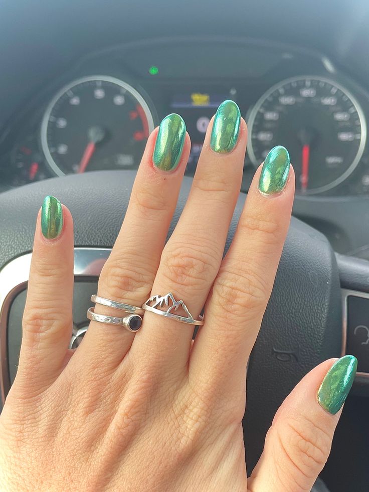 Shimmery Green Nails, Green Opal Nails, Green Glazed Nails, Light Green Chrome Nails, Nail Metallic, Green Chrome Nails, Snake Skin Nails, Metallic Art, Opal Nails