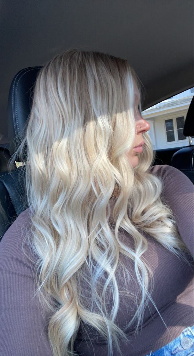 Rooted Blonde Hair Balayage, Blond And Platinum Highlights, Platinum White Highlights, Fully Blonde Hair Color Ideas, Blonde Going Blonder, Ashy Bleach Blonde Hair, Full Blonde Dyed Hair, White Hair With Root Smudge, Blonde Hair Not From Roots