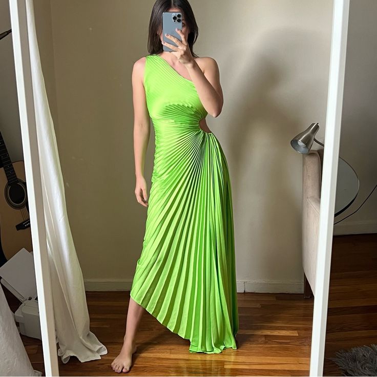 Nwt A.L.C. Delfina Pleated Salad Green Maxi Dress Size 00 Length 60’ From Armpit To Armpit 15’ Waist 12’ 100% Polyester Extremely Beautiful Color, You’ll Rock!!! Green Fitted A-line Pleated Dress, Spring Evening Asymmetrical Pleated Dress, Asymmetrical Pleated Party Dress, Summer Asymmetrical Maxi Dress For Dinner, Green A-line Maxi Dress For Night Out, Asymmetrical Maxi Dress For Summer Dinner, Pleated One-shoulder Dress, Fitted One Shoulder Pleated Maxi Dress, Sleeveless Summer Dinner Dresses