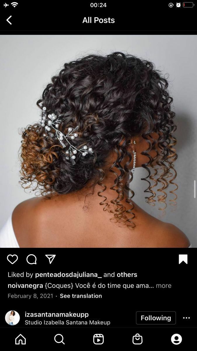 Wedding Hairstyles 3b Hair, Coily Hair Hairstyles Wedding, Wedding Hairstyles Curly Hair Natural Black Women, Wedding Hair Mixed Women, Mixed Curly Hair Wedding Styles, Curly Hair Bun Prom, Coily Hair Wedding Styles, Wedding Hairstyles For Mixed Curly Hair, Bride Hairstyles For Curly Hair Natural Curls