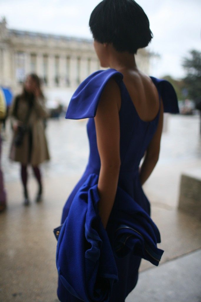 Paris Fashion Moda Paris, Va Va Voom, Gorgeous Gowns, New Classic, Fashion Details, Blue Dress, Blue Fashion, Passion For Fashion, Paris Fashion