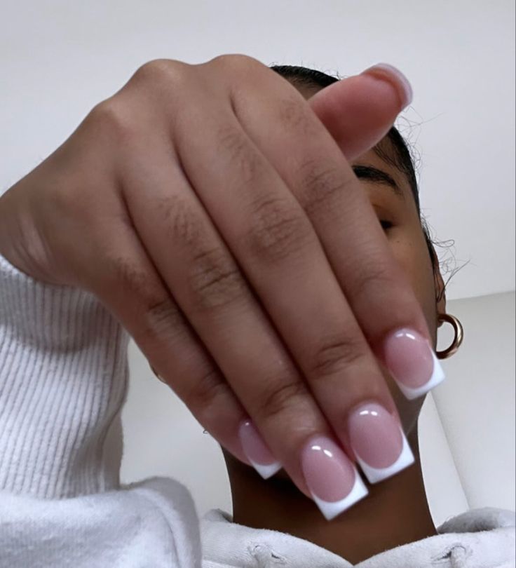 French Tips Nails On Black Women, Pink Short Nails Black Women, Short Nails Ideas Acrylic, French Tip Short Acrylic Nails, Rich Black Women Lifestyle, Late Night Vibes Aesthetic, Vibes Aesthetic Night, Black Girlfriend Goals, Black Women Lifestyle