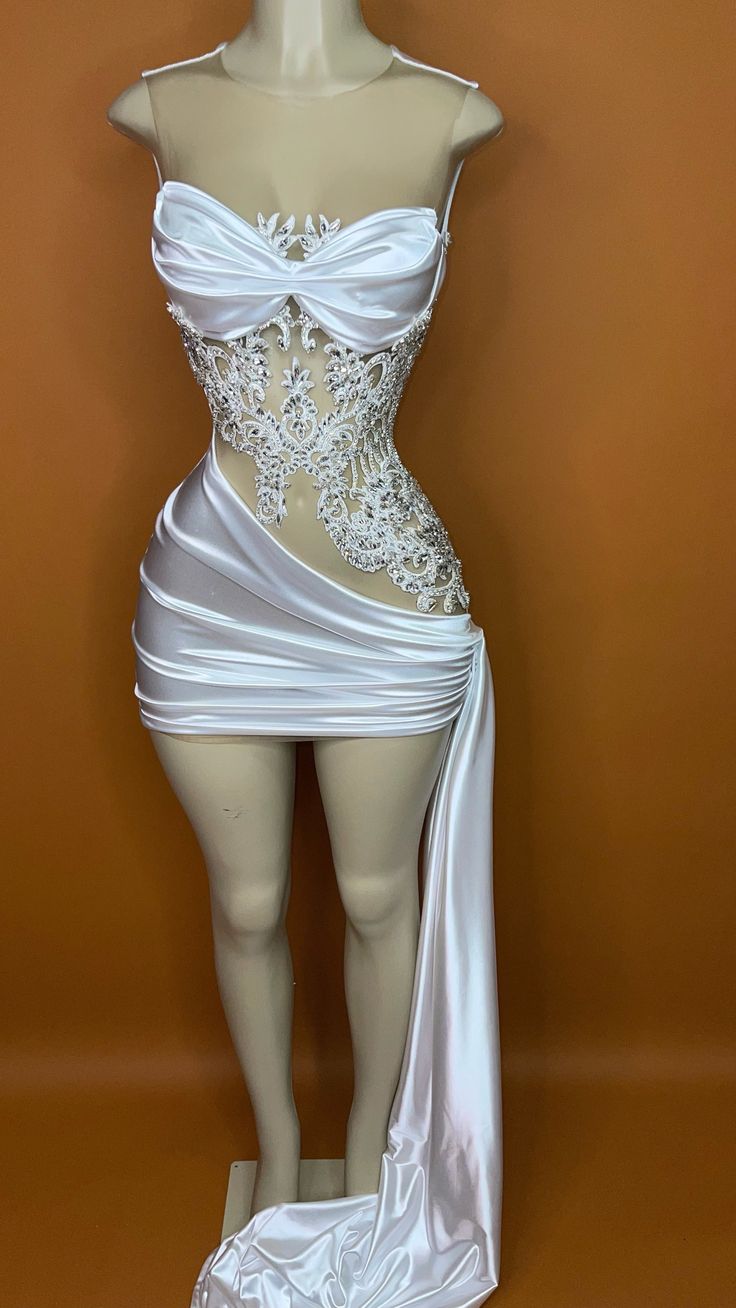 London White Satin Dress, Prom Girl Dresses, Senior Prom Dresses, Classy Prom Dresses, Birthday Hair, Glamour Dress, Cocktail Gowns, Dream Wedding Ideas Dresses, Prom Dress Inspiration