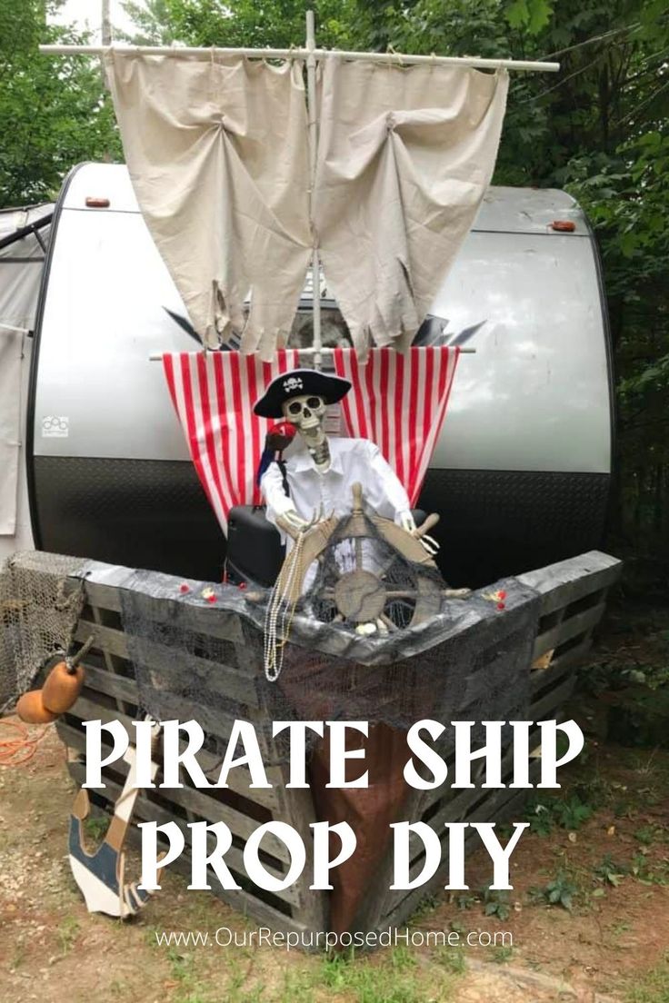 a pirate ship prop diy is sitting in the back of a trailer