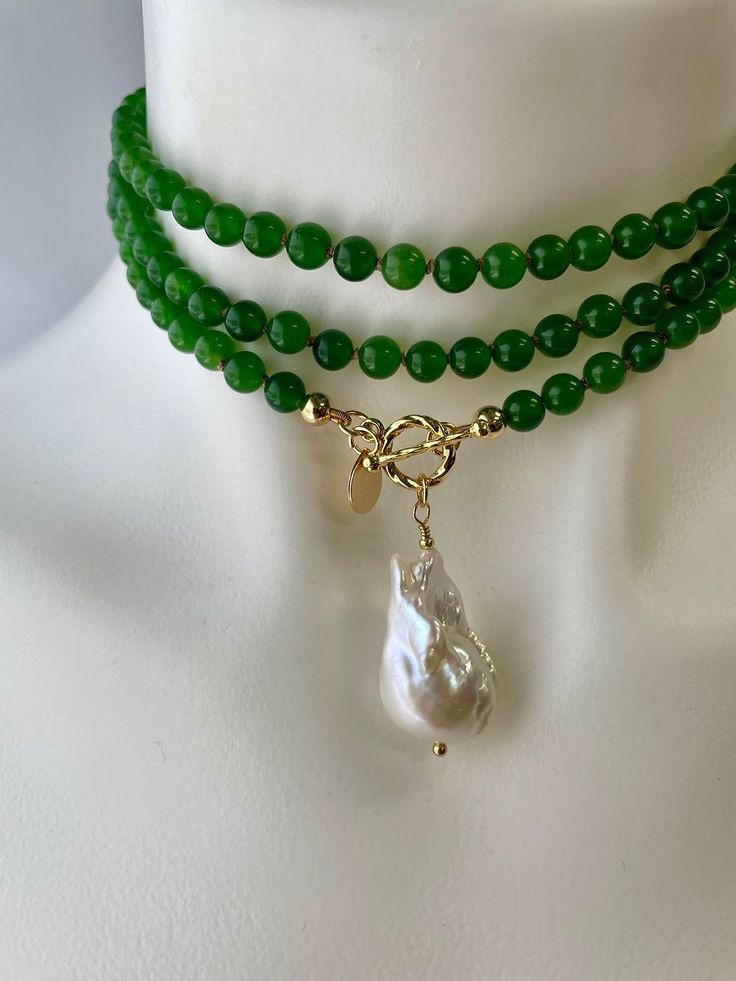 Elegant Green Jade Pearl Necklace, Elegant Green Pearl Necklace With Natural Stones, Green Pearl Necklace With Natural Stones, Elegant Green Crystal Necklace With Natural Stones, Elegant Green Beaded Necklace With Round Beads, Elegant Faceted Beads Necklace For Layering, Elegant Beaded Necklaces With Natural Stones For Layering, Elegant Green Single Strand Necklace, Elegant Long Green Necklaces