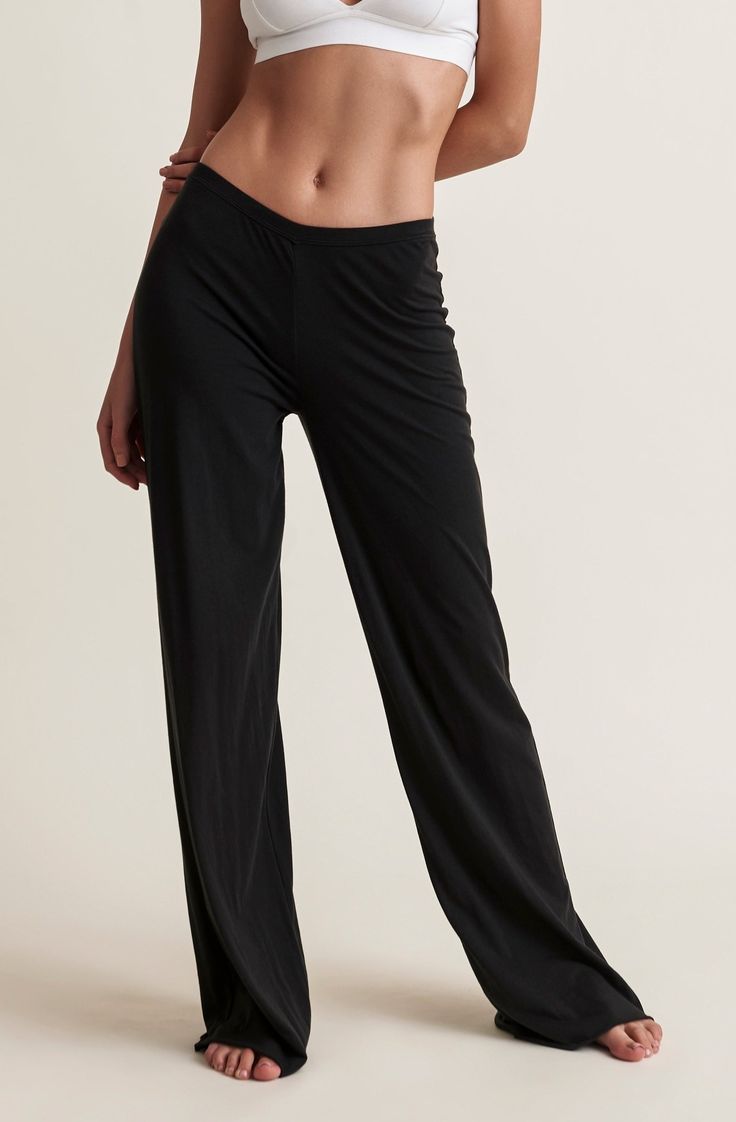 Double Layer Pant Comfortable Straight Pants With Comfort Waistband, Comfortable Full-length Bottoms, Comfortable Yoga Pants With Comfort Waistband, Comfortable Loose Fit Yoga Pants For Lounging, Comfortable Solid Color Yoga Bottoms, Straight Leg Bottoms With Comfort Waistband, Comfortable Straight Leg Bottoms With Comfort Waistband, Stretch Wide Leg Pants For Relaxation, 4-way Stretch Full-length Sweatpants For Loungewear