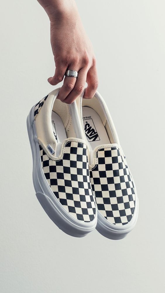 Vans New Collection, Vans Vault Slip On, Aesthetic Vans Shoes, Vans Vault Outfit Men, Slipon Vans Outfit, Vans Astethic, Vans Classic Outfit, Vans Caro, Vans Shoes Aesthetic