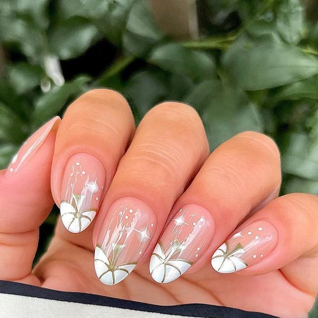 Pumpkin Chrome Nails, Chrome Pumpkin Nails, White Pumpkin Nail Art, White Pumpkin Nails, Fairytale Nails, Cinderella Nails, Fairytale Ball, Dnd Gel Nail Polish, Pumpkin Nail Art