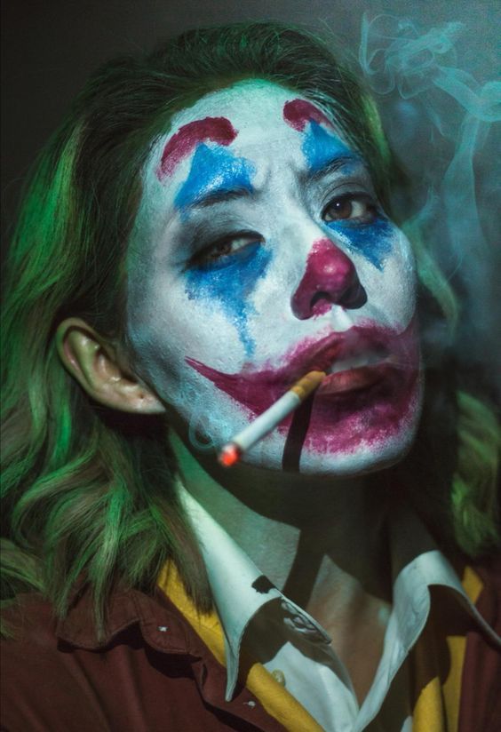 The Joker Makeup Women, Joker Cosplay Female, Joker Female, Female Joker Cosplay, Joker Face Paint, Female Joker Costume, Halloween Joker, Joker Outfit, Joker Halloween Costume