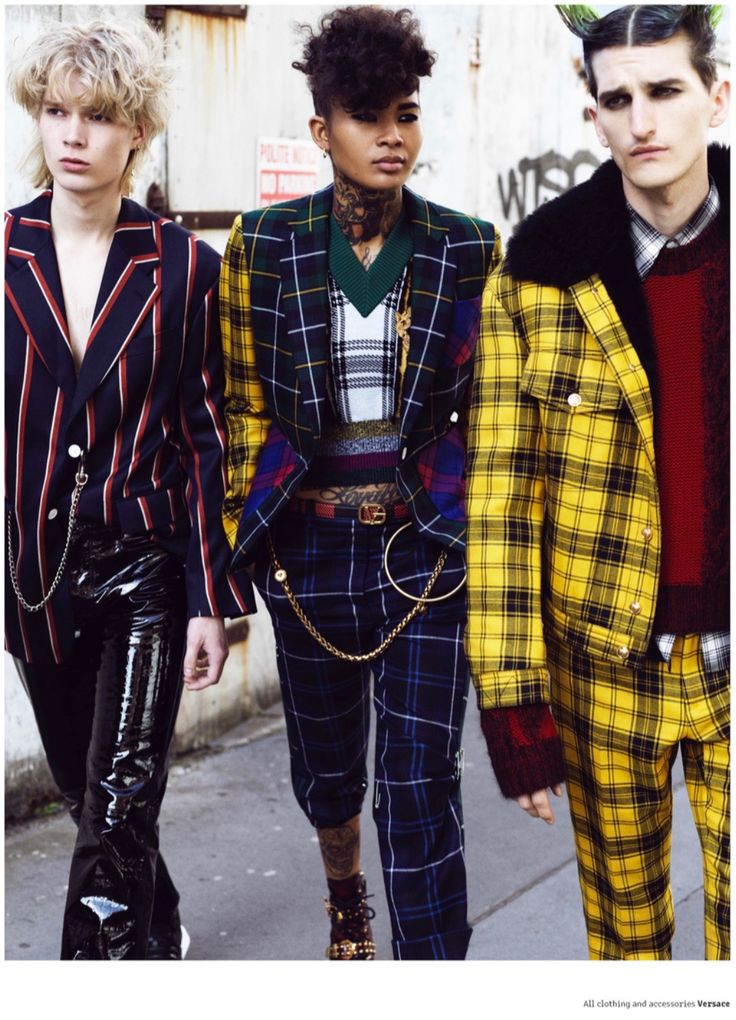 VERSACE Fall 2018 Ready-To-Wear editorial In COLLECTIBLE DRY MAGAZINE photographed by Domen Van De Velde Tartan Menswear, Punk Editorial, Window Photoshoot, Punk Fits, Fashion Genres, Hommes Grunge, Neo Punk, Haute Couture Style, Tartan Suit