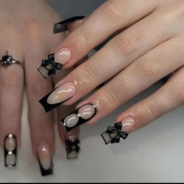 Chic Black French Press On Nail Kit Short Gothic Nails, Wave Nails, Gothic Nails, Nagel Tips, Gel Mani, Easy Nails, Girly Acrylic Nails, Acrylic Set, Nails Prom