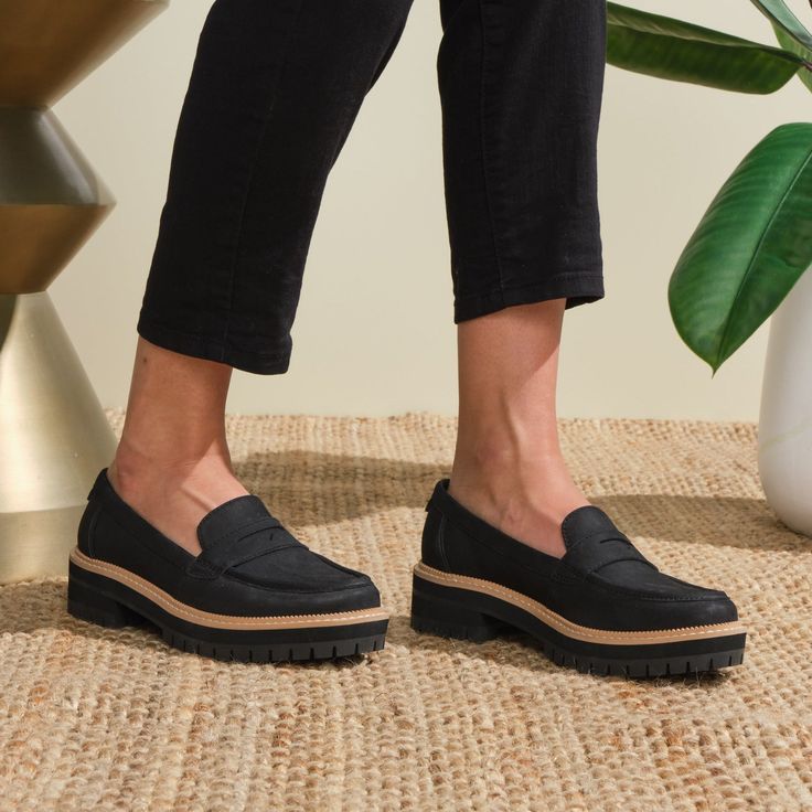 This lug-sole loafer slip-on offers a modern take on current loafer trends. Inspired by our comfortable, bestselling boots, the must-have Cara features stylish leather uppers and a silhouette that looks great paired with dress or casual options. Wear Cara loafers with jeans, skirts, dresses, and more. Look good, feel good, and do a whole lot of good. WEAR TOMS. WEAR GOOD. Leather upper. TOMS leather products support responsible manufacturing via the Leather Working Group. Cushioned and durable E Toms Shoes Outfits Women, Comfortable Fall Shoes, Loafers With Jeans, Toms Shoes Outfits, Loafers Trend, Comfortable Work Shoes, Loafers Outfit, Black Toms, Work Fits