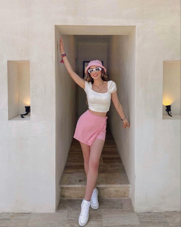 #fashion #lookbook #alllook Pink Cute Tops, How To Style Pink Skirt, Outfits With Pink Skirt, Cute Pink Outfit Ideas, Casual Day Outfits Summer, Outfit Inspo Skirts, Summer Bday Outfit, Summer Looks Aesthetic, Skirt Outfits School