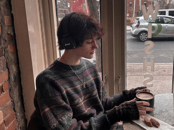 Jumper Outfit Men Aesthetic, Grunge Sweater Outfit Men, Old Man Sweater Aesthetic, Cafe Guy Aesthetic, Masculine Sweater Outfit, Queer Sweater Outfits, Cafe Boy Aesthetic, Grandpa Clothes Aesthetic Men, Grandpa Sweater Aesthetic Men